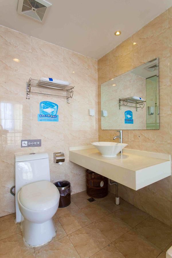 7Days Inn Ji'Nan Railway Station North Square شي نان المظهر الخارجي الصورة